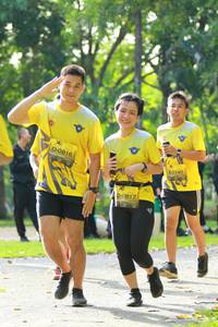 BIB: 0816, 1140, 0817
                            <button type="button" onclick="openModal(5130338)" class="btn btn-primary btn-sm float-right btn-popup" data-toggle="modal" data-target=".modal-high-quality">
                        <i class="fas fa-shopping-cart"></i> Add to Cart
                    </button>
                                            <button type="button" onclick="isThisMe(5130338, true)" class="btn btn-success btn-sm float-right btn-popup btn-isme hidden" data-toggle="tooltip" data-placement="bottom" title="นี่คือรูปของคุณใช่ไหม คลิกที่นี่เพื่อเอาเข้าอัลบั้ม">
                        <i class="fas fa-plus"></i> Add to album
                    </button>
                    <button type="button" onclick="isThisMe(5130338, false)" class="btn btn-warning btn-sm float-right btn-popup btn-isnotme hidden">
                        <i class="fas fa-ban"></i> Remove from album
                    </button>